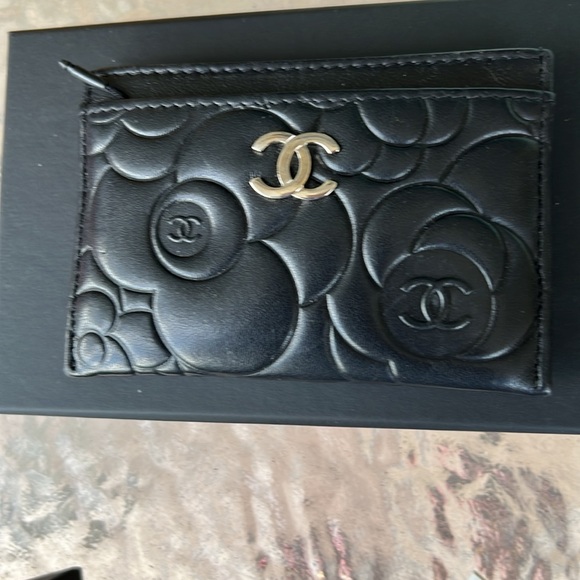 CHANEL Brand New Carmella card case rare, price is firm. - Picture 6 of 7